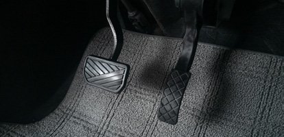 Hydraulic brake pedal